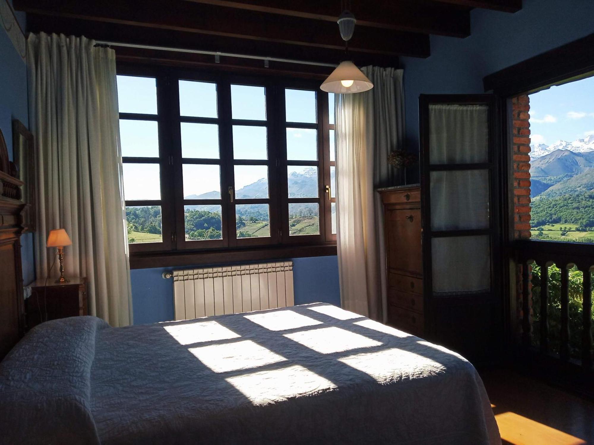 Heredad De La Cueste Llenin Exterior photo